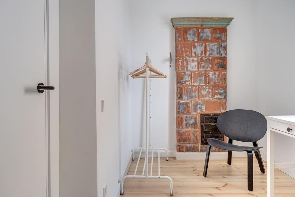 Spacious 2-Bedroom Flat In Old Town By Urban Rent Вилнюс Екстериор снимка