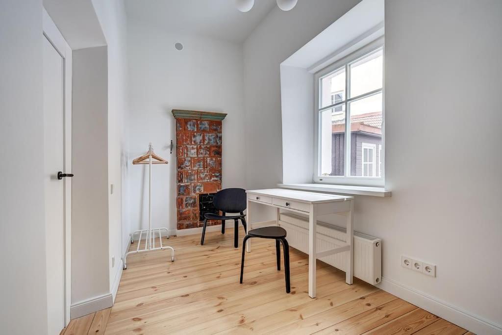 Spacious 2-Bedroom Flat In Old Town By Urban Rent Вилнюс Екстериор снимка